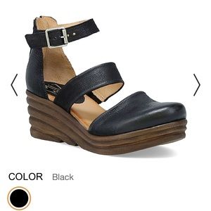 Miz Mooz Amia Wedges - size 41